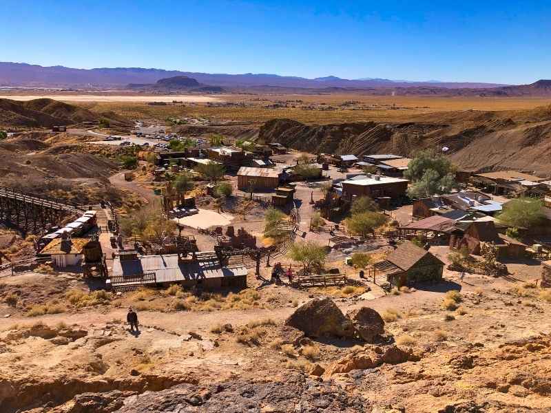 Městečko Calico v poušti.