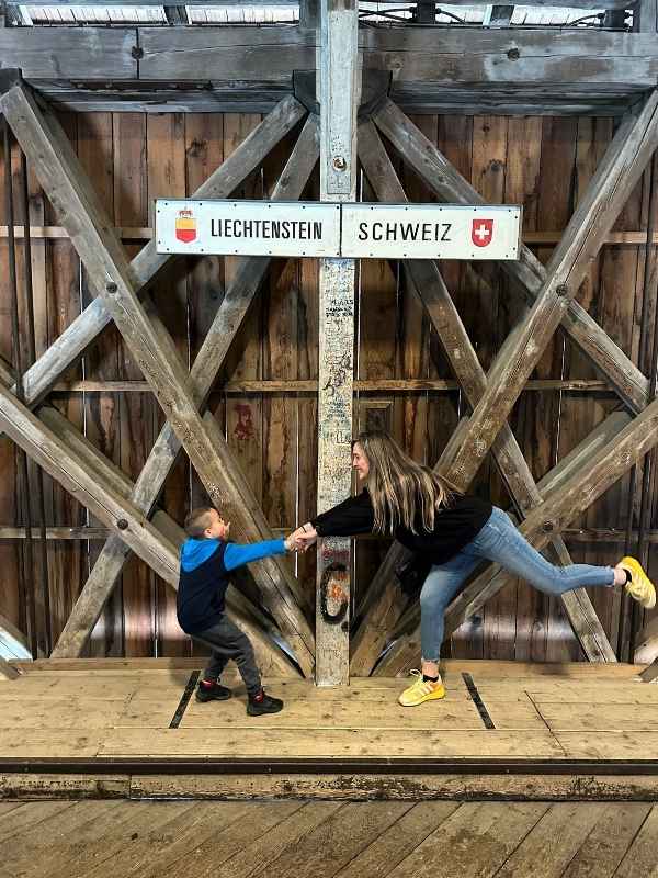 Lichtenštejnsko–Švýcarsko, dreveny most