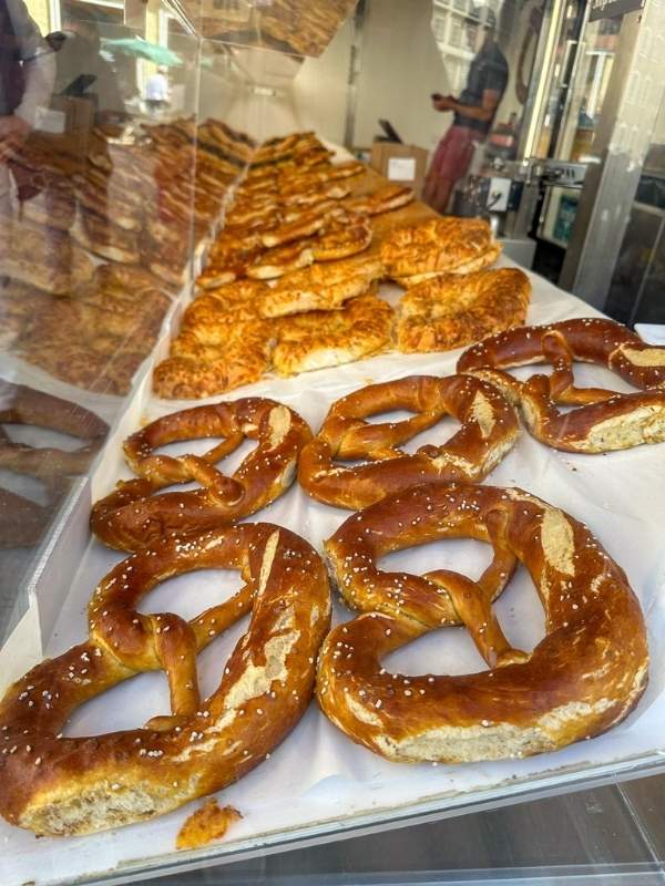 Preclíky ve výkladní skříni